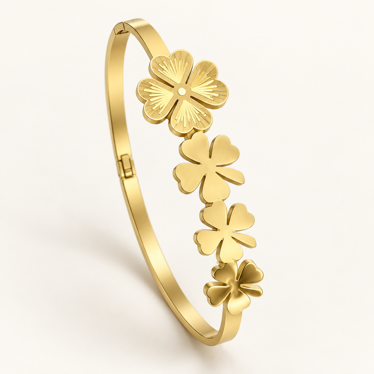 Four-Leaf Clover Gold Bangle